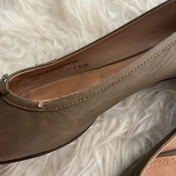 SOLD- Tory Burch flat shoes / doll shoes  Size 8.5 M - Picture 2 of 11